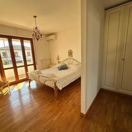 800m Dal Mare بيت للعطل مارينا دي بييتراسانْت