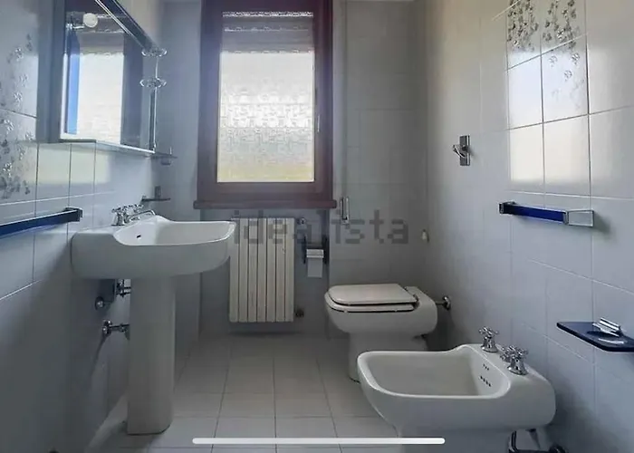 800m Dal Mare * マリーナ・ディ・ピエトラサンタ